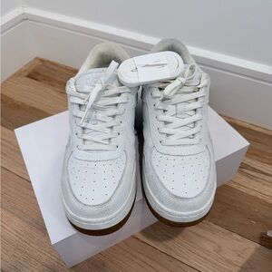 Alo White Sneakers with Gum Sole